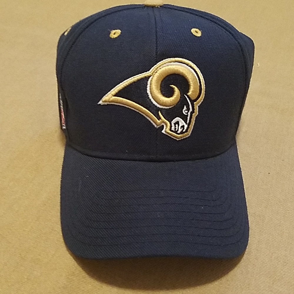 NWOT RAMS St. Louis Reebok wool blend hat